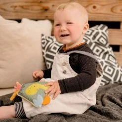 Baby Fehn Greifling mit Beißelement Vulkan - Happy Dino -Günstiges Babyspielzeug Geschäft baby fehn greifling mit beisselement vulkan happy dino 51131 d4