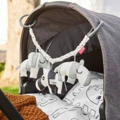 Done by Deer Kinderwagenkette - Deer Friends - Grau -Günstiges Babyspielzeug Geschäft done by deer kinderwagenkette deer friends grau 4203435 d2