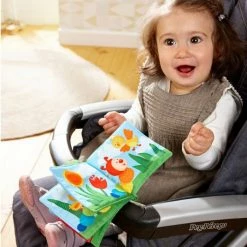 Haba Buggybuch mit Beißecke - Rogenbogen-Raupe - Grün -Günstiges Babyspielzeug Geschäft haba buggybuch mit beissecke rogenbogen raupe grun 303140 d2
