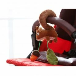 Sigikid Anhänger für Babyschale - Eichhörnchen -Günstiges Babyspielzeug Geschäft sigikid anhanger fur babyschale eichhornchen 41010 d3